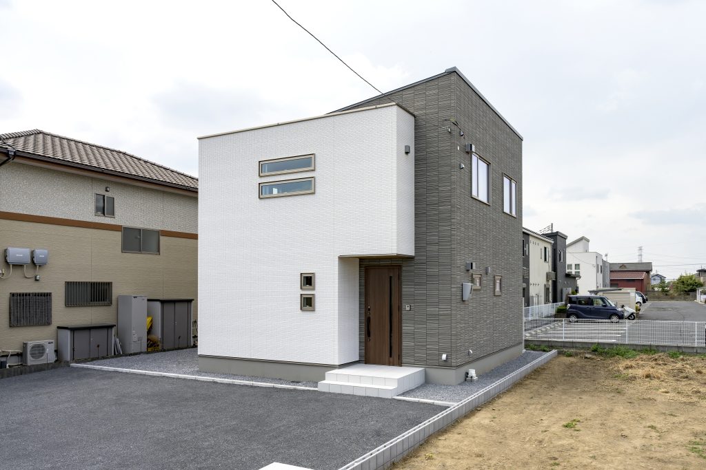 エースホーム太田店白石建設運動公園南C区画NOON展示場北東外観