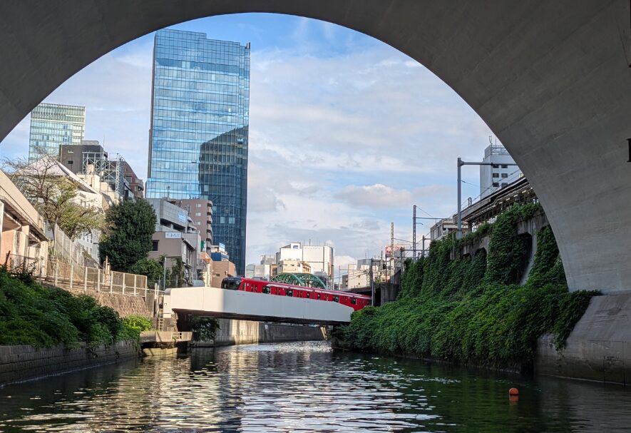 太田市新田商工会建設部会<br>視察研修会レポート<br>〜国会議事堂参観と神田川・日本橋クルーズ〜